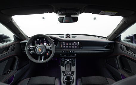 Porsche 911, 2025 год, 28 590 000 рублей, 26 фотография
