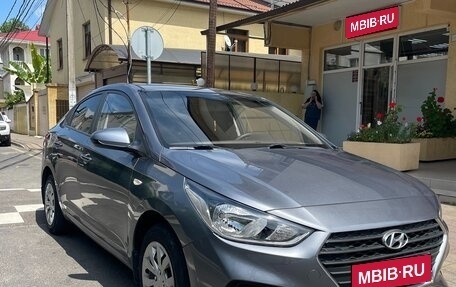 Hyundai Solaris II рестайлинг, 2017 год, 1 150 000 рублей, 1 фотография