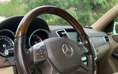 Mercedes-Benz M-Класс, 2013 год, 2 870 000 рублей, 4 фотография