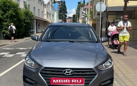 Hyundai Solaris II рестайлинг, 2017 год, 1 150 000 рублей, 5 фотография