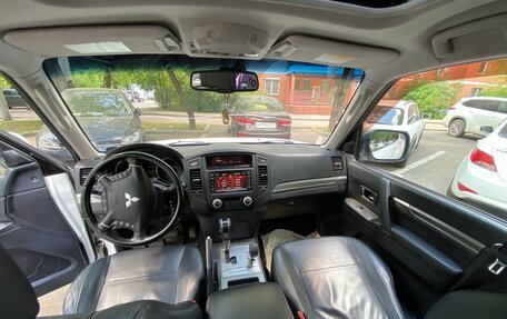 Mitsubishi Pajero IV, 2011 год, 2 235 000 рублей, 13 фотография