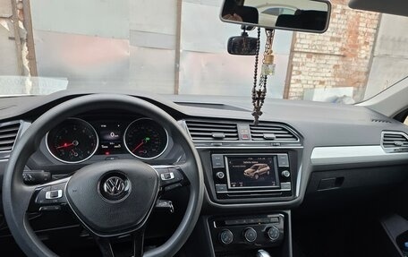 Volkswagen Tiguan II, 2018 год, 1 700 500 рублей, 27 фотография