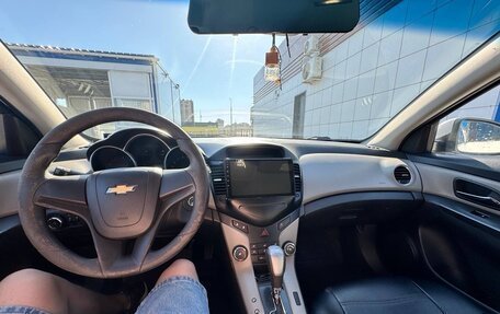 Chevrolet Cruze II, 2011 год, 650 000 рублей, 10 фотография