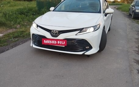 Toyota Camry, 2019 год, 2 150 000 рублей, 2 фотография