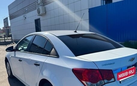 Chevrolet Cruze II, 2011 год, 650 000 рублей, 7 фотография