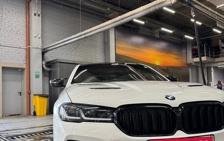 BMW 5 серия, 2021 год, 7 500 000 рублей, 2 фотография