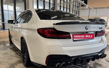 BMW 5 серия, 2021 год, 7 500 000 рублей, 3 фотография