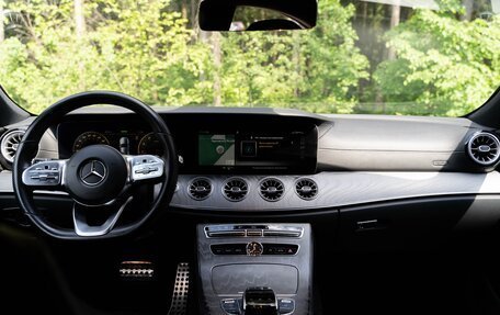 Mercedes-Benz CLS, 2019 год, 6 000 000 рублей, 4 фотография