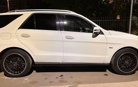 Mercedes-Benz M-Класс, 2012 год, 2 095 000 рублей, 2 фотография