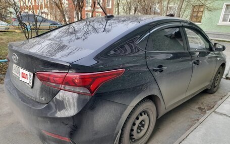 Hyundai Solaris II рестайлинг, 2018 год, 986 144 рублей, 2 фотография