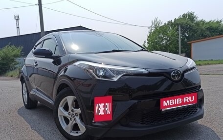 Toyota C-HR I рестайлинг, 2019 год, 1 750 000 рублей, 2 фотография