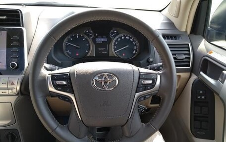 Toyota Land Cruiser Prado 150 рестайлинг 2, 2022 год, 4 790 131 рублей, 14 фотография
