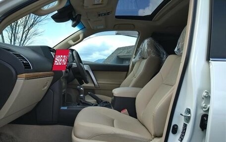 Toyota Land Cruiser Prado 150 рестайлинг 2, 2022 год, 4 790 131 рублей, 10 фотография