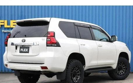 Toyota Land Cruiser Prado 150 рестайлинг 2, 2022 год, 3 625 123 рублей, 3 фотография