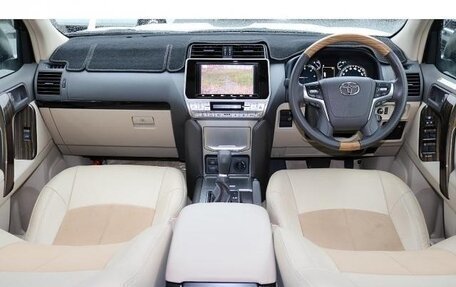 Toyota Land Cruiser Prado 150 рестайлинг 2, 2022 год, 3 625 123 рублей, 2 фотография