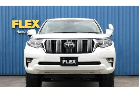 Toyota Land Cruiser Prado 150 рестайлинг 2, 2022 год, 3 625 123 рублей, 7 фотография