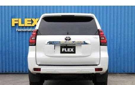 Toyota Land Cruiser Prado 150 рестайлинг 2, 2022 год, 3 625 123 рублей, 8 фотография
