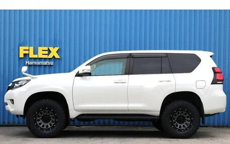Toyota Land Cruiser Prado 150 рестайлинг 2, 2022 год, 3 625 123 рублей, 5 фотография