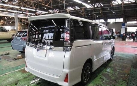 Toyota Voxy III, 2021 год, 2 240 400 рублей, 4 фотография