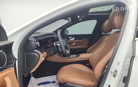 Mercedes-Benz E-Класс, 2021 год, 3 850 000 рублей, 10 фотография