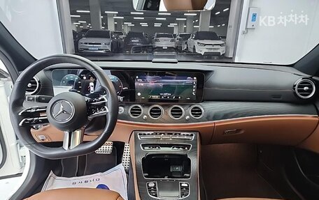 Mercedes-Benz E-Класс, 2021 год, 3 850 000 рублей, 6 фотография