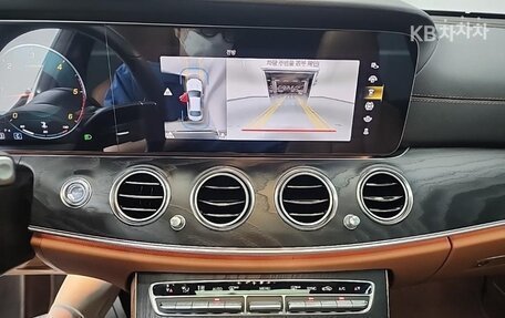Mercedes-Benz E-Класс, 2021 год, 3 850 000 рублей, 9 фотография