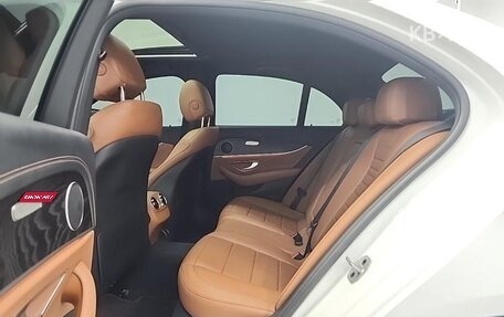 Mercedes-Benz E-Класс, 2021 год, 3 850 000 рублей, 11 фотография