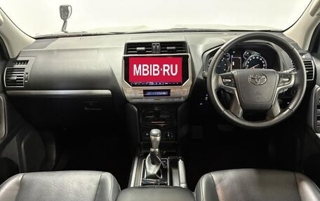 Toyota Land Cruiser Prado 150 рестайлинг 2, 2021 год, 3 489 123 рублей, 2 фотография