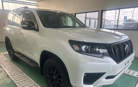 Toyota Land Cruiser Prado 150 рестайлинг 2, 2022 год, 3 562 123 рублей, 3 фотография