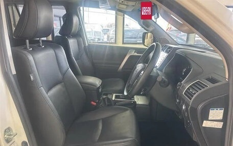 Toyota Land Cruiser Prado 150 рестайлинг 2, 2022 год, 3 562 123 рублей, 16 фотография
