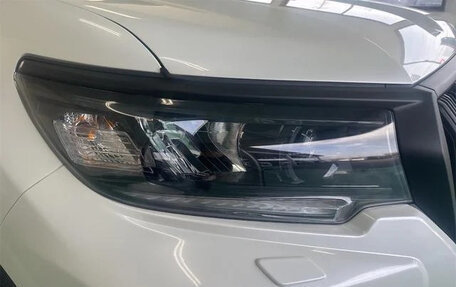 Toyota Land Cruiser Prado 150 рестайлинг 2, 2022 год, 3 562 123 рублей, 26 фотография