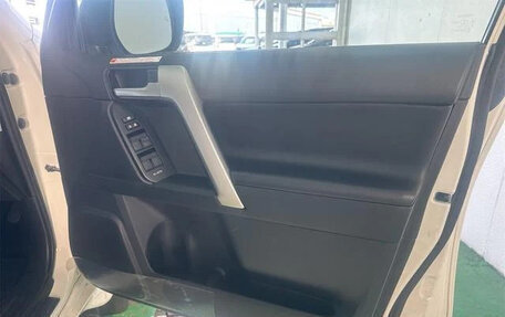 Toyota Land Cruiser Prado 150 рестайлинг 2, 2022 год, 3 562 123 рублей, 19 фотография