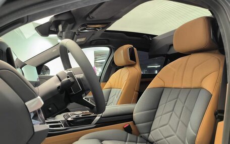 BMW 7 серия, 2025 год, 24 690 000 рублей, 10 фотография
