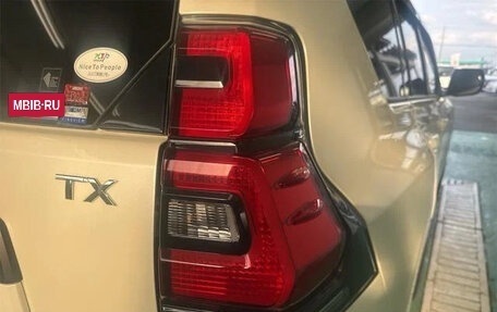 Toyota Land Cruiser Prado 150 рестайлинг 2, 2022 год, 3 562 123 рублей, 27 фотография