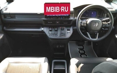 Honda Stepwgn, 2022 год, 2 485 131 рублей, 10 фотография
