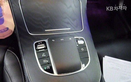 Mercedes-Benz E-Класс, 2022 год, 4 800 000 рублей, 10 фотография