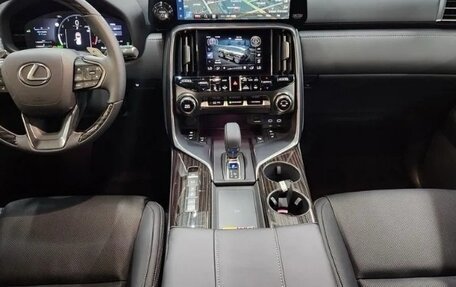 Lexus LX, 2025 год, 17 500 000 рублей, 6 фотография