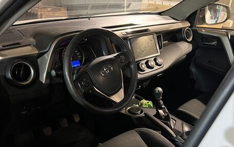 Toyota RAV4, 2013 год, 1 800 000 рублей, 3 фотография