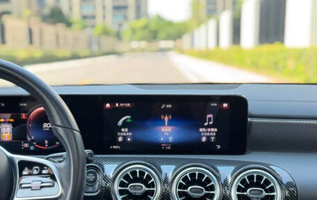Mercedes-Benz A-Класс, 2021 год, 1 750 000 рублей, 11 фотография
