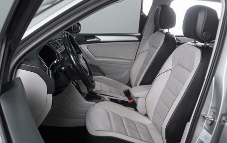 Volkswagen Tiguan II, 2018 год, 2 579 000 рублей, 10 фотография