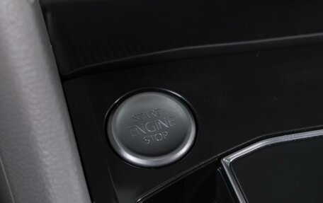 Volkswagen Tiguan II, 2018 год, 2 579 000 рублей, 17 фотография