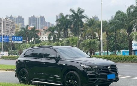 Volkswagen Touareg III, 2022 год, 4 950 011 рублей, 3 фотография