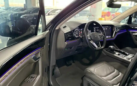 Volkswagen Touareg III, 2021 год, 3 500 000 рублей, 8 фотография