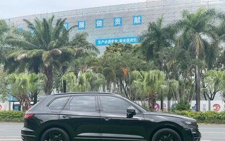 Volkswagen Touareg III, 2022 год, 4 950 011 рублей, 4 фотография