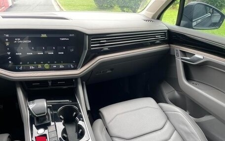 Volkswagen Touareg III, 2022 год, 4 950 011 рублей, 11 фотография