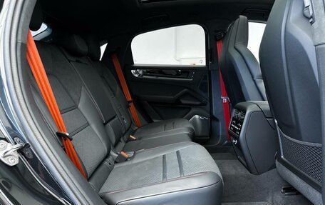 Porsche Cayenne III, 2025 год, 29 900 000 рублей, 30 фотография