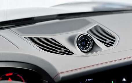 Porsche Cayenne III, 2025 год, 29 900 000 рублей, 26 фотография