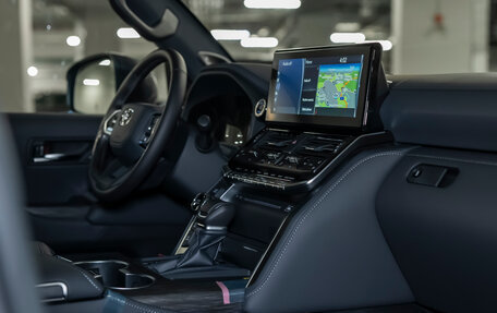Toyota Land Cruiser, 2024 год, 14 800 000 рублей, 24 фотография