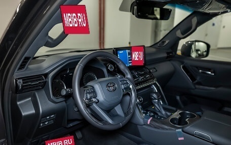 Toyota Land Cruiser, 2024 год, 14 800 000 рублей, 17 фотография