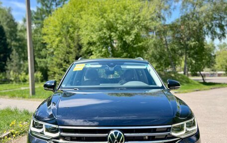Volkswagen Tiguan II, 2023 год, 4 250 000 рублей, 5 фотография